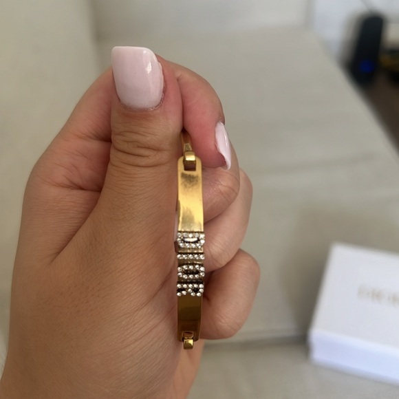 Dio(r)evolution Bracelet Set - Picture 3 of 12